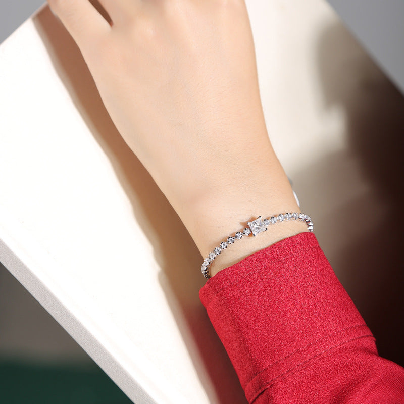 Axis Moissanite Bracelet